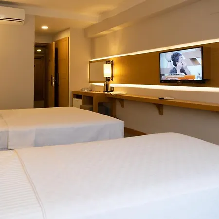 Lotuspark Hotel