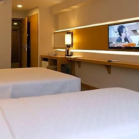 Otel Lotuspark