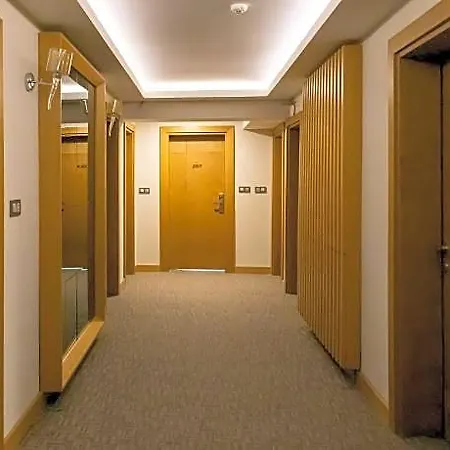 Lotuspark Hotel 3*