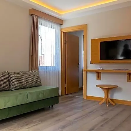 Lotuspark Hotel 3*